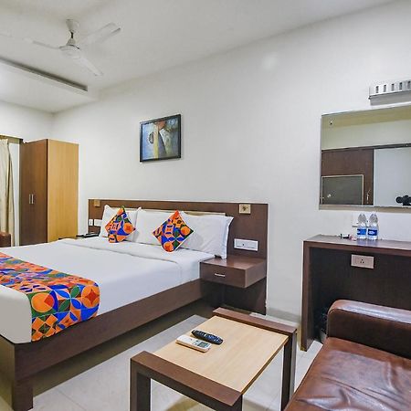 Fabhotel Leela Grand Inn Виджаявада Экстерьер фото