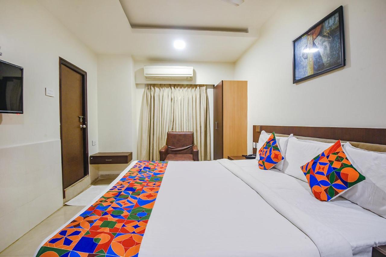 Fabhotel Leela Grand Inn Виджаявада Экстерьер фото