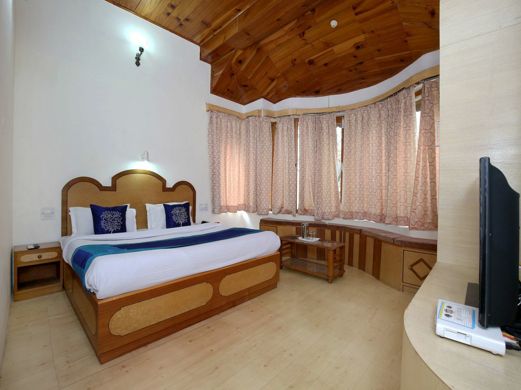 Fabhotel Leela Grand Inn Виджаявада Экстерьер фото